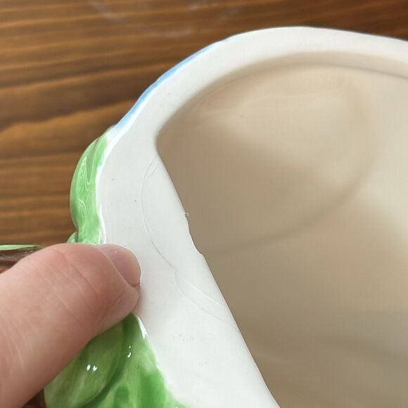 Tweety Bird Treehouse Teapot Designed Exclusively for Warner Brothers Store - Picture 10 of 10